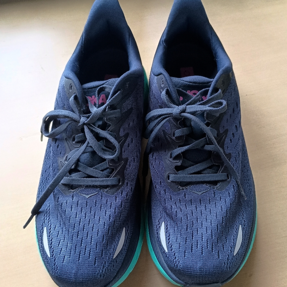 Hoka Purple Sneakers with Breathable Mesh Design
